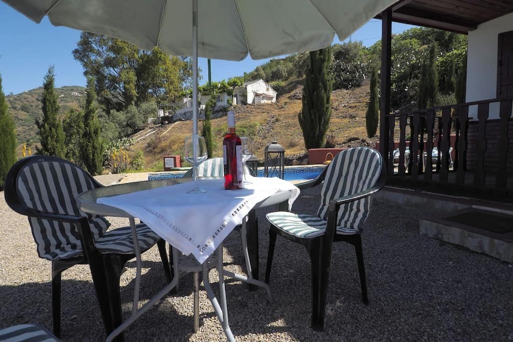 فيلا Cozy House With Private Pool أريناس المظهر الخارجي الصورة